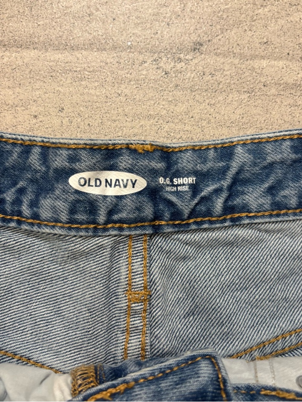 Old Navy OG Cut-Off Jean Shorts - Picture 4 of 8